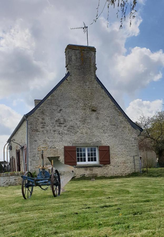 Charming Cottage Du Marais Dday Omaha Beach Canchy  Exterior photo